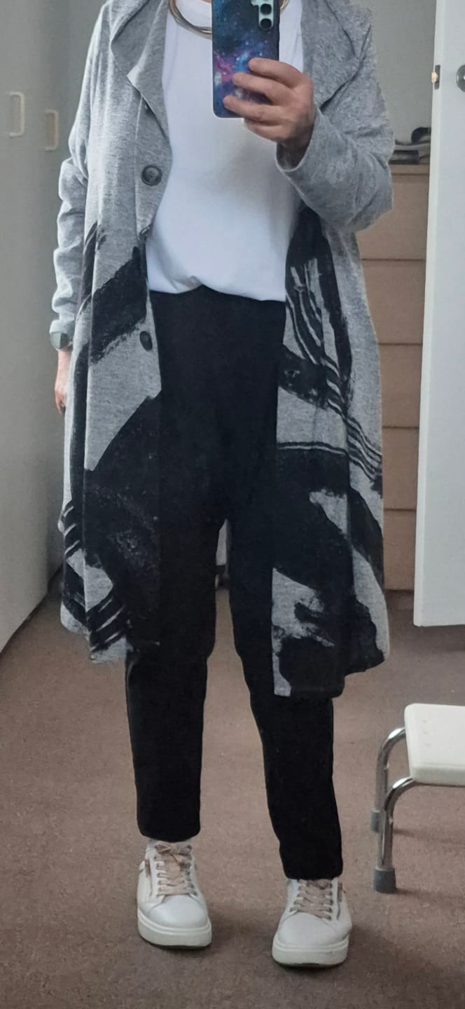 Customer photo review of STRAIGHT CROP PANT - HIGH ANKLE