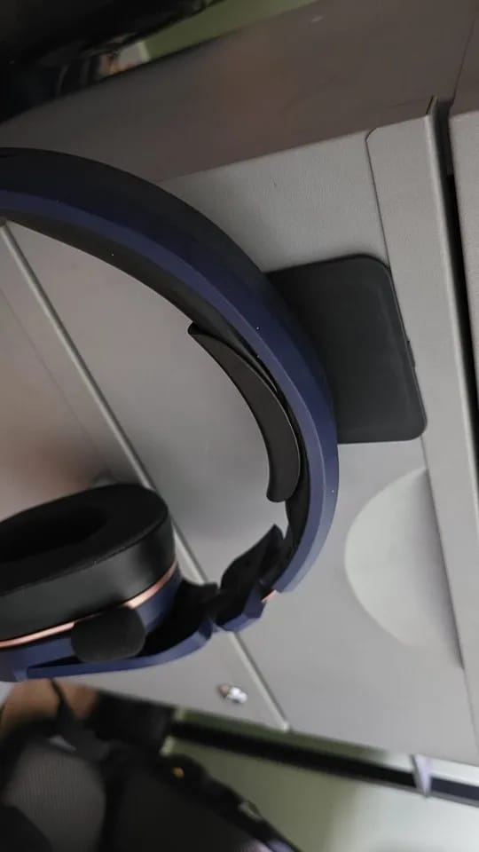 Customer photo review of Universal Headphone Stand – Under-Desk Headset Hanger