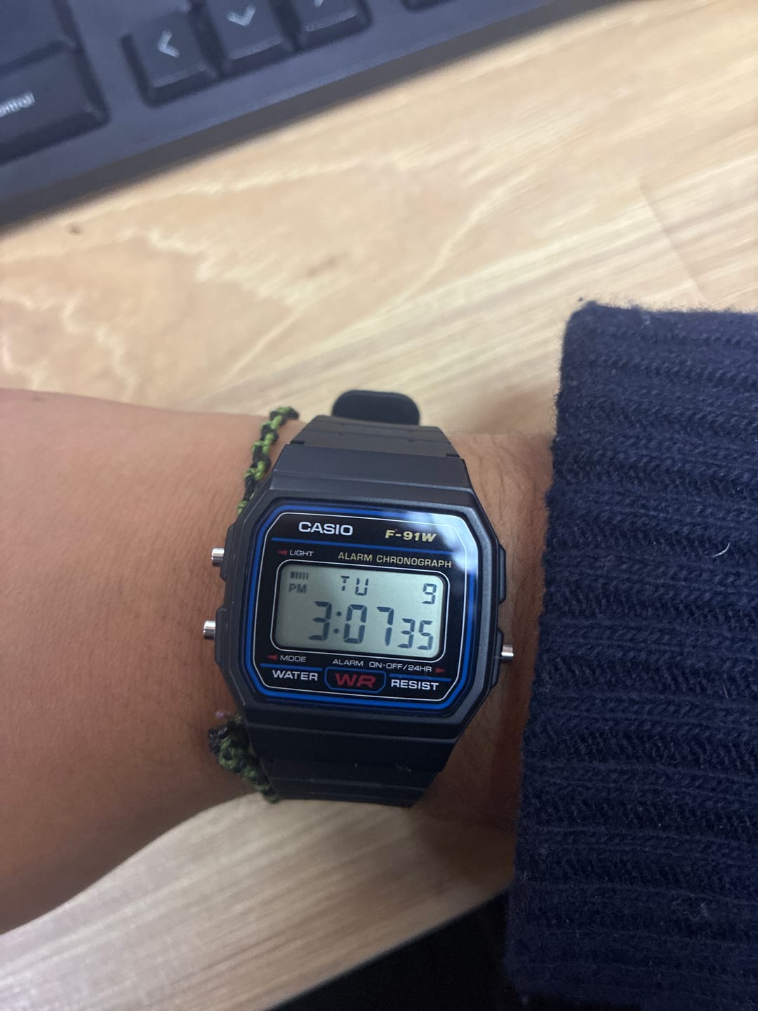 Customer photo review of Reloj Casio Vintage F-91W-1DG Clásico Líneas Azules