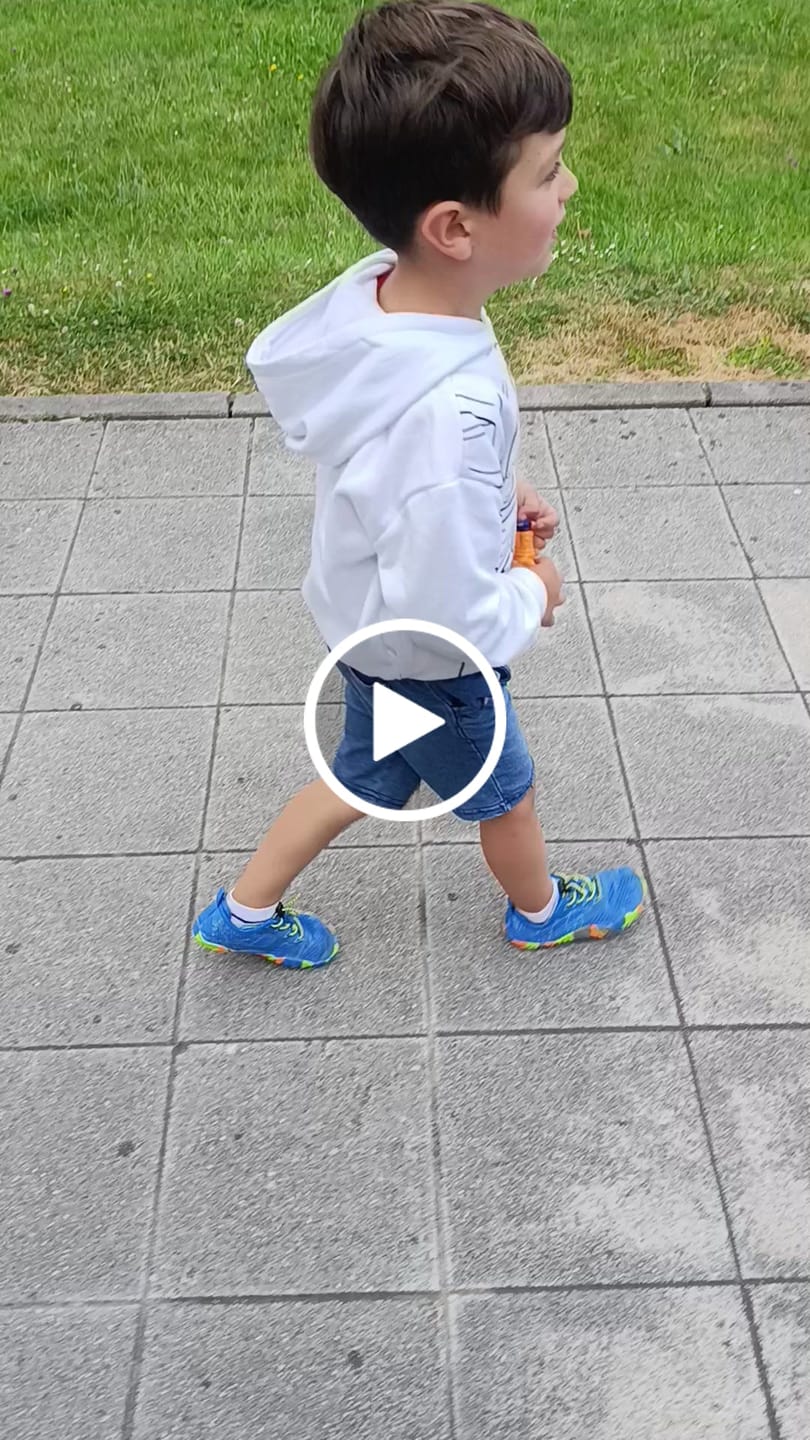Customer video review of Niños Smart Ⅰ - Zapatos Barefoot