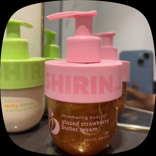 Customer photo review of Shimmering Body Oil Glazed Strawberry Butter Cream