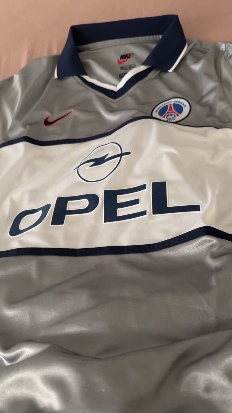 Customer photo review of Maillot Paris Retro 2000