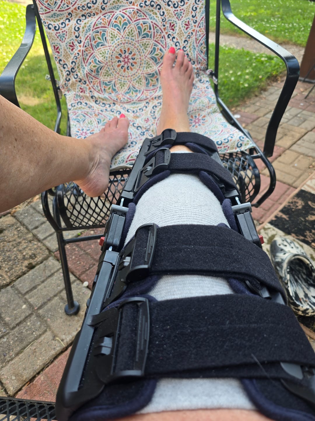 Customer photo review of Premium Bamboo Knee Sleeve (Single)