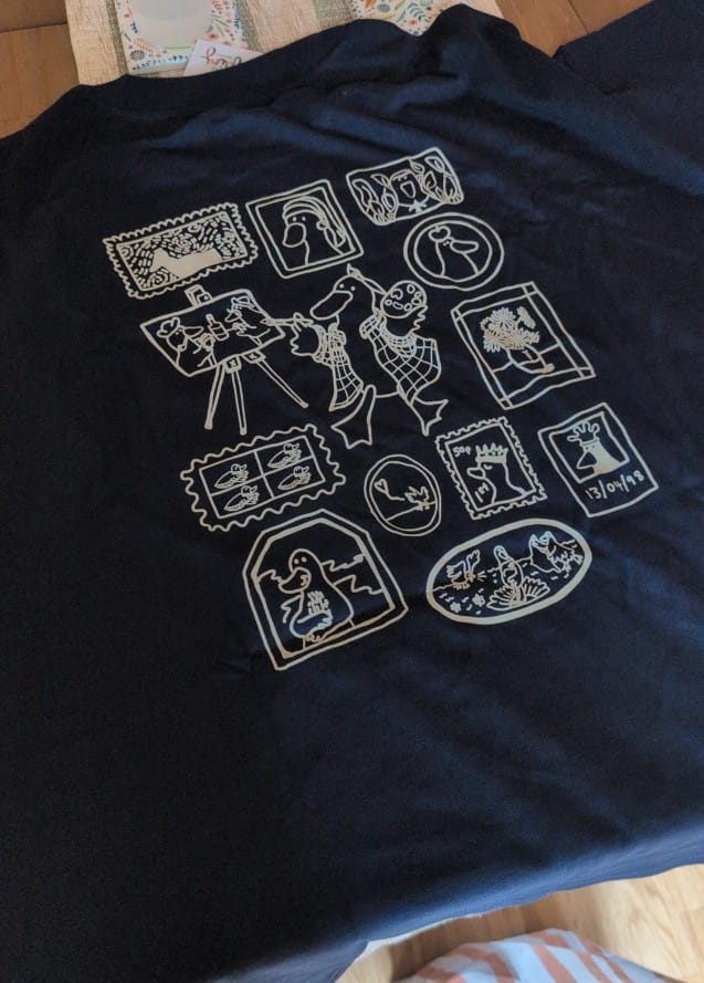 Customer photo review of Vincent Van Goose, Navy Oversized Tee (Pre-order)
