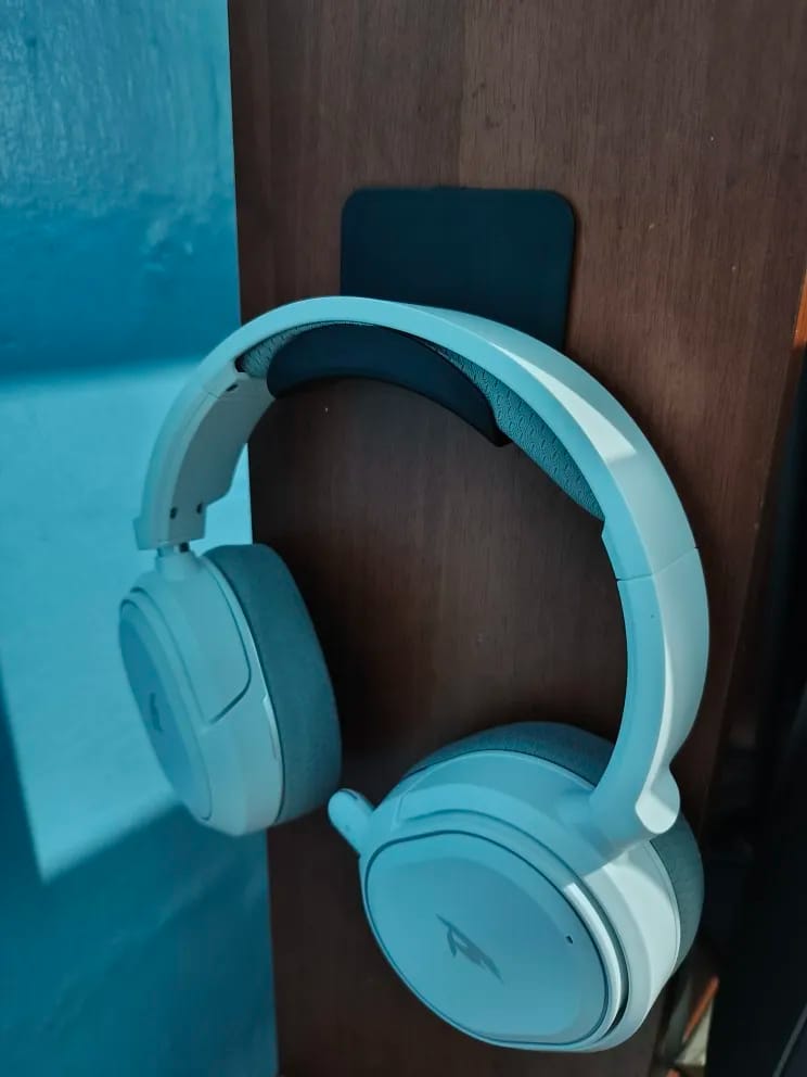 Customer photo review of Universal Headphone Stand – Under-Desk Headset Hanger