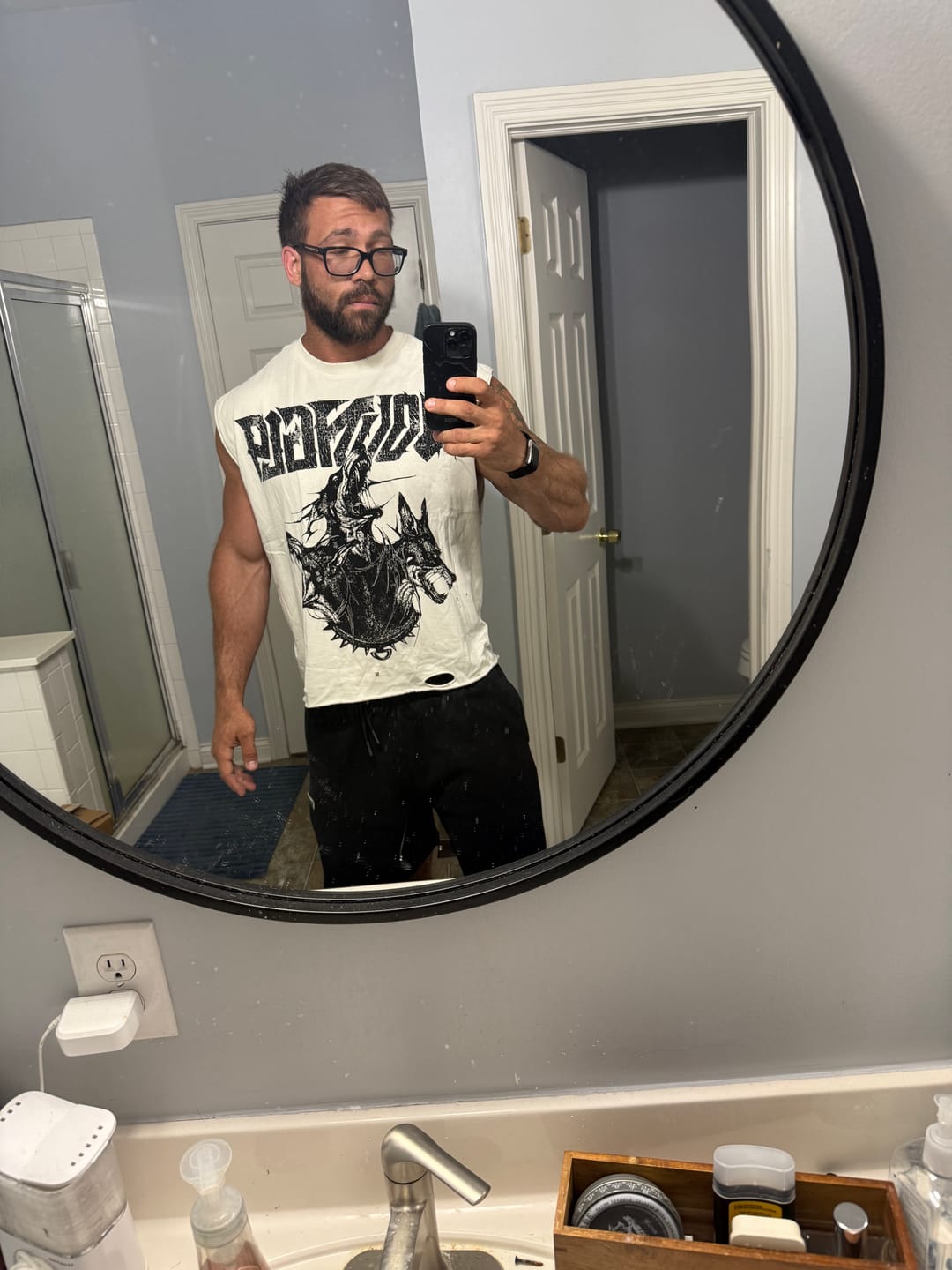 Customer photo review of 3093 - Unleashed Cut-Offs