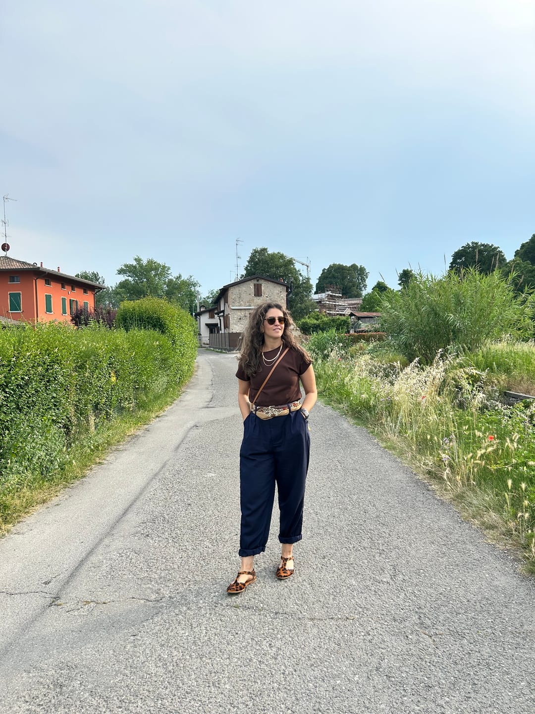 Customer photo review of Calça Slouchy Íris Azul Escuro