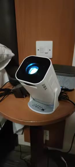 Customer photo review of 4K Smart Mini-Projektor – WiFi6 Android Heim & Outdoor