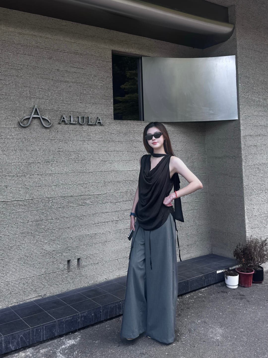 Customer photo review of 0122stepll Draped Scarf Satin Vest