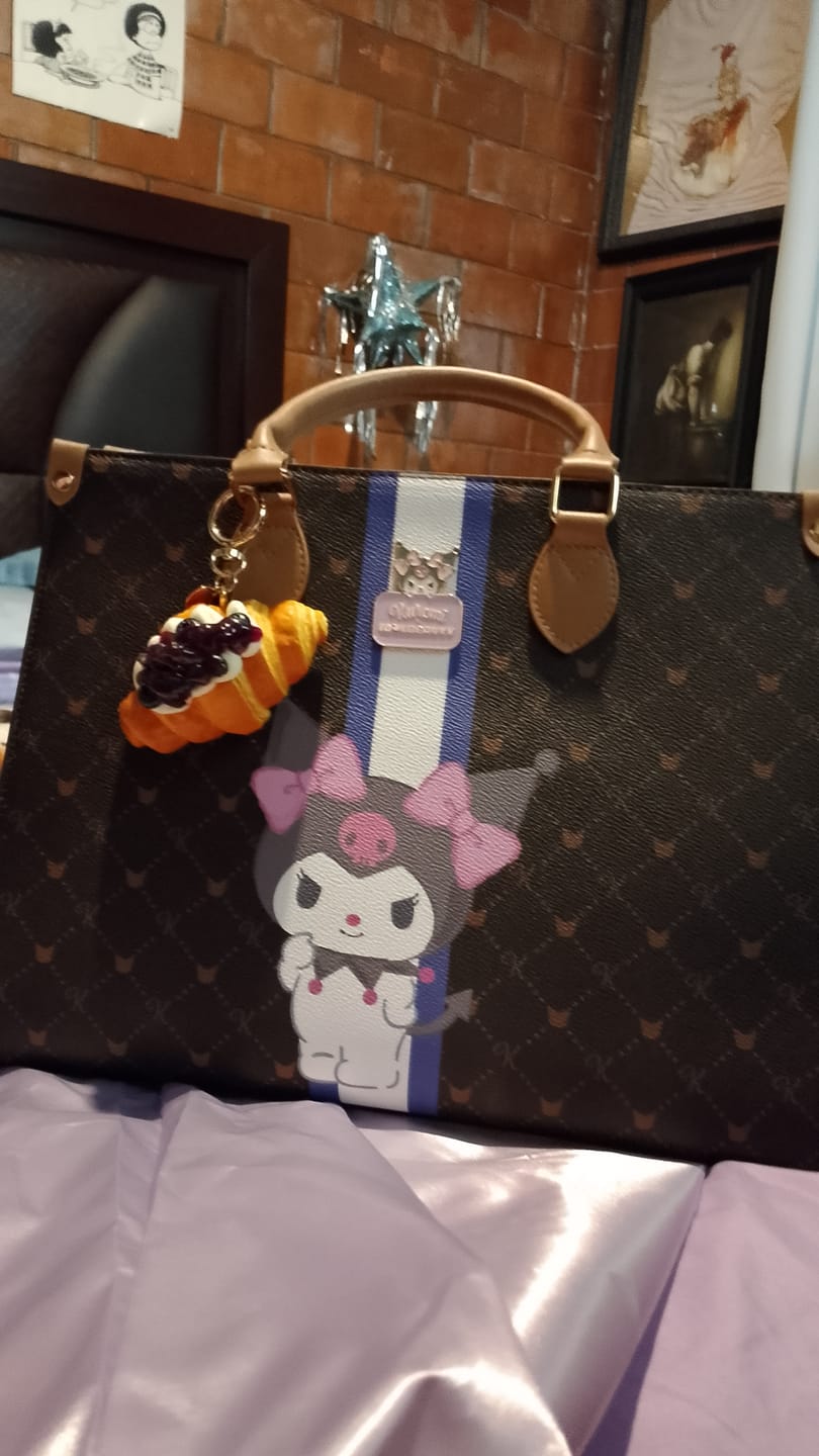 Customer photo review of Bolso Tote | Kuromi