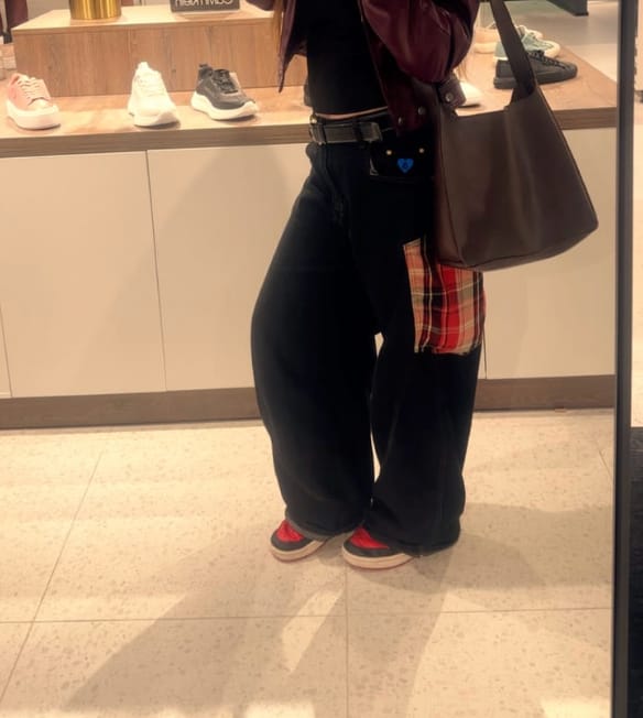 Customer photo review of Aelfric Eden BAGGY BARREL Jeans