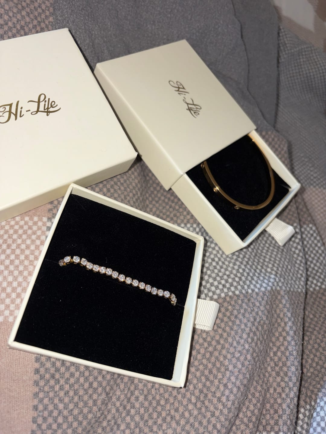 Customer photo review of Hi-Life Tennis Armband 14K Vergoldet