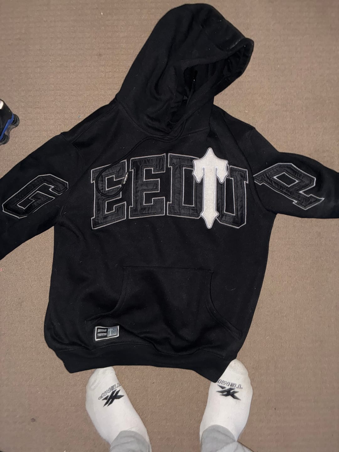 Customer photo review of Geedup x Trapstar Team Logo Irongate T Hoodie Black White
