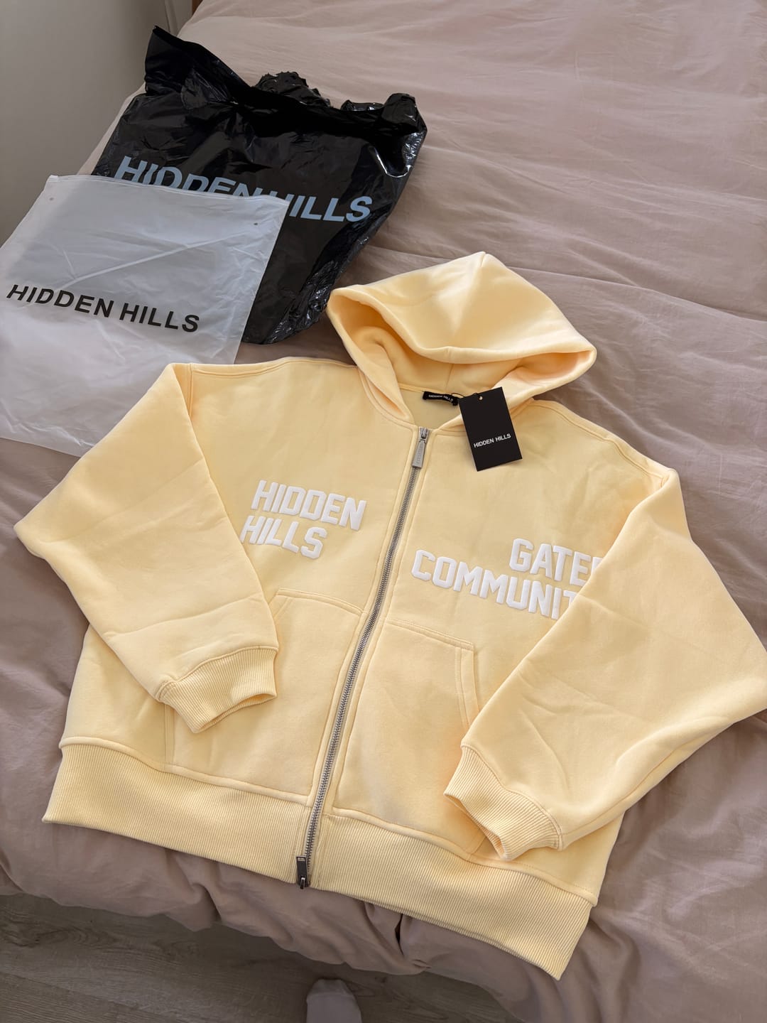 Customer photo review of GATED COMMUNITY ZIP HOODIE BUTTER YELLOW