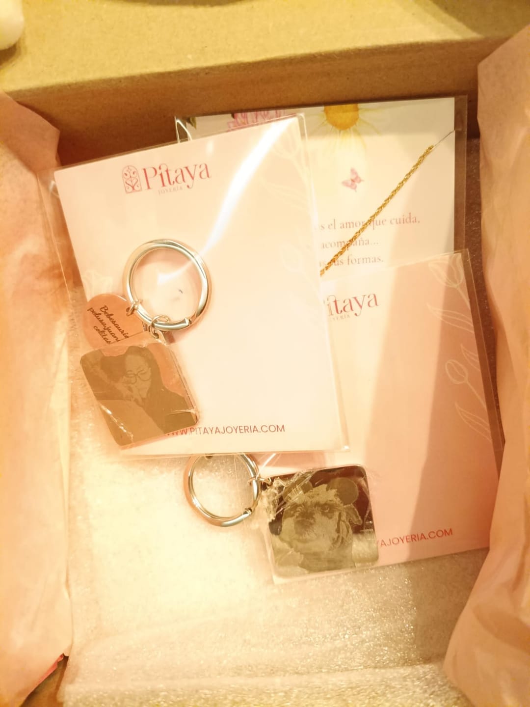 Customer photo review of Llavero Personalizado Cuadrado