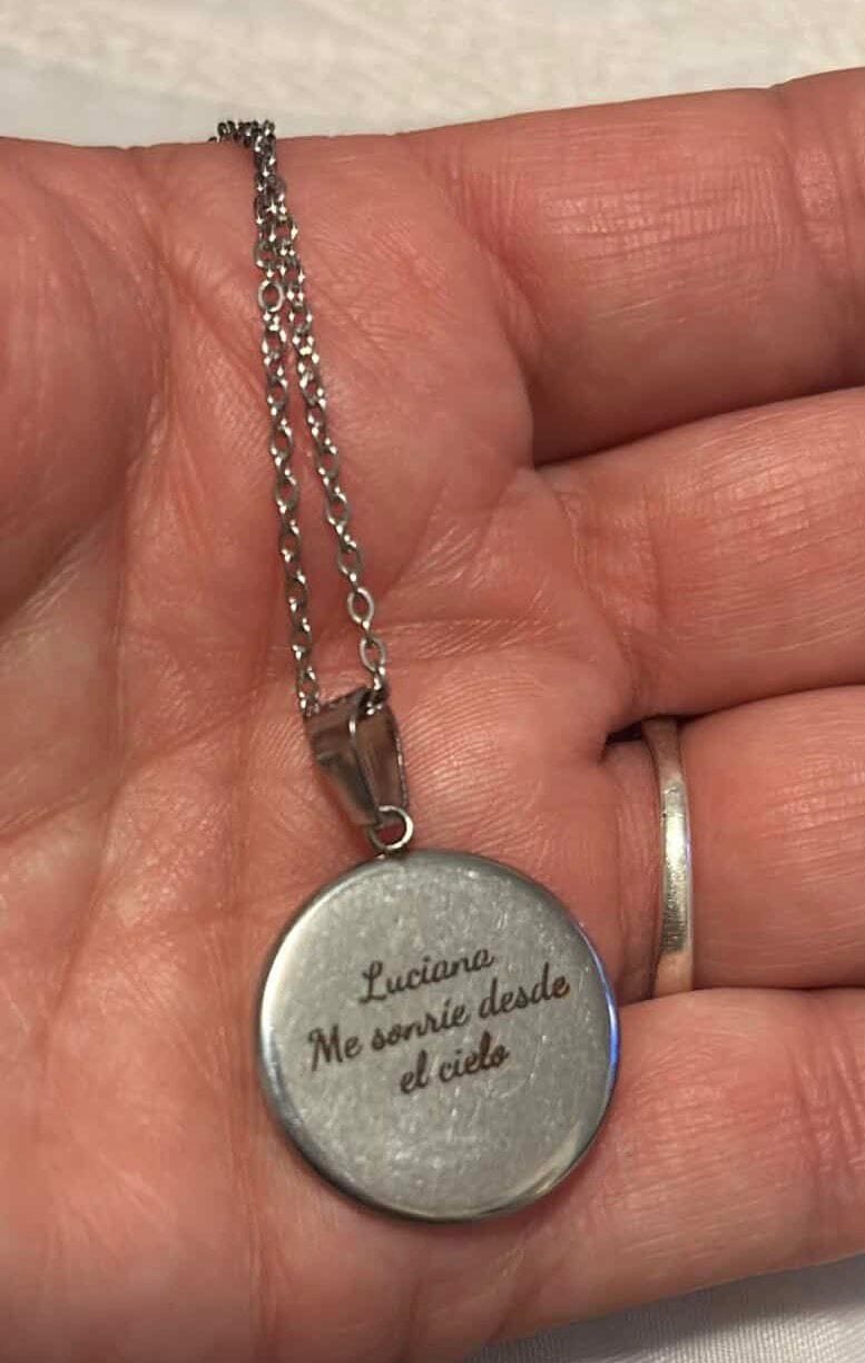 Customer photo review of Collar Legacy Personalizado Foto a Color