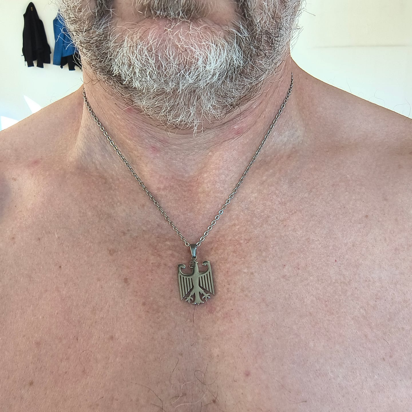 Customer photo review of Deutschland Adler Kette
