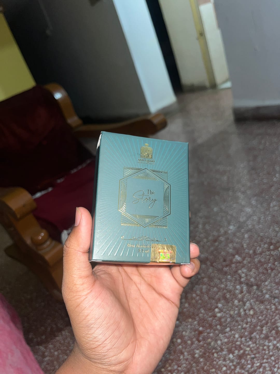Customer photo review of The Story Luxury Attar Perfume