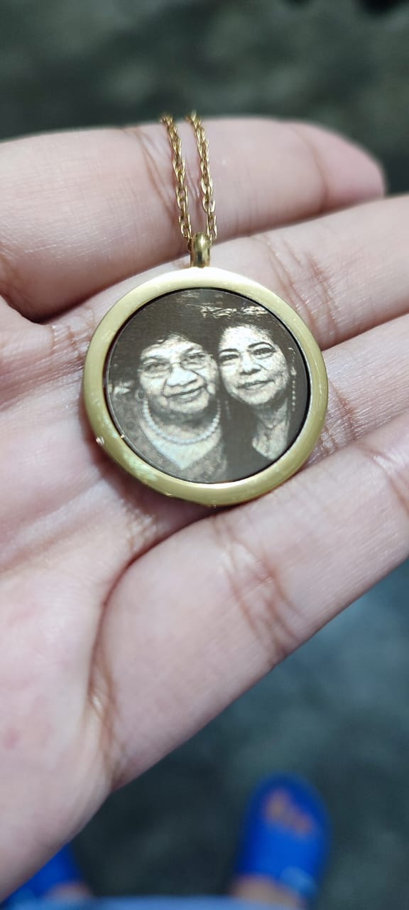 Customer photo review of Collar Memory  Personalizado
