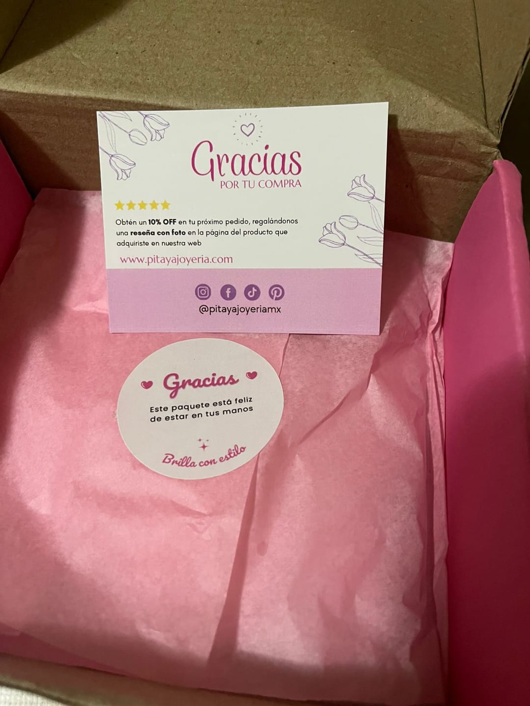 Customer photo review of Bolsita de Regalo Pitaya