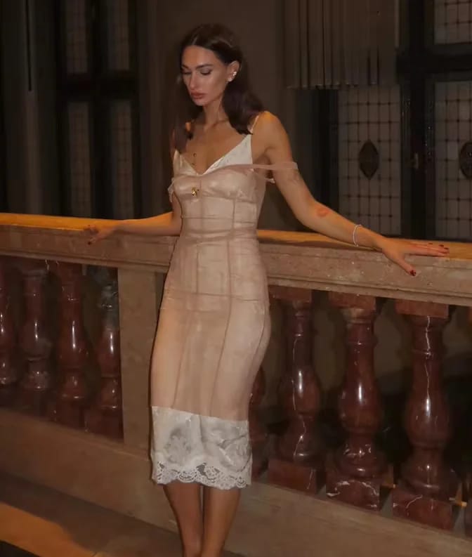 Customer photo review of Arely Midi Dress