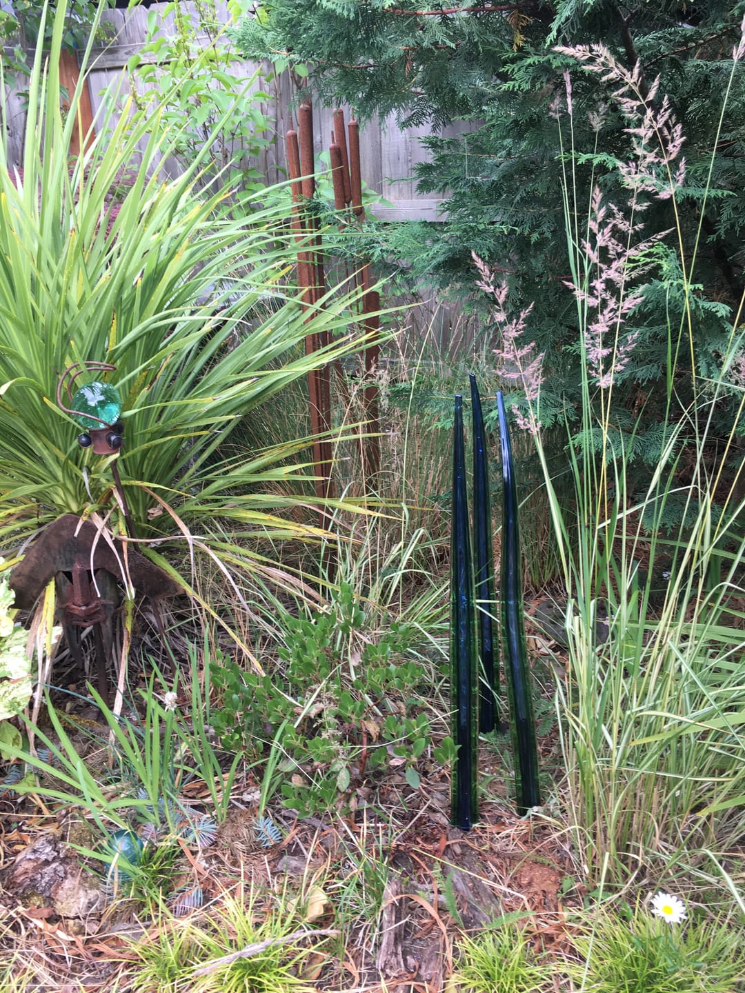 Customer photo review of G030-BG-3 Blown Glass Garden Art Water Grass