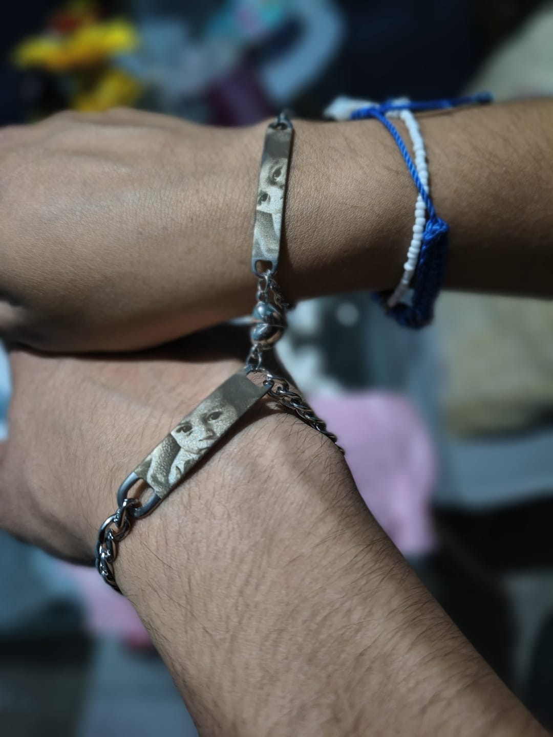 Customer photo review of Pulseras de Pareja Together con Imán Personalizada