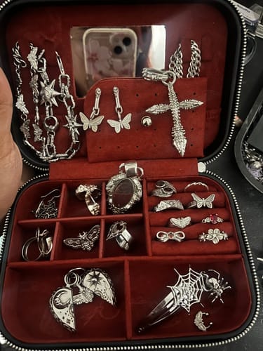 Customer photo review of DYT TRAVEL JEWELRY CASE