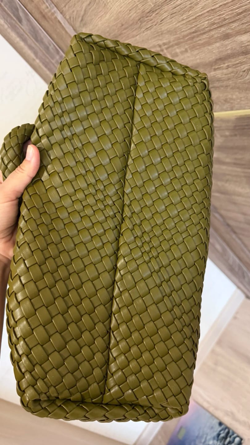 Customer photo review of Woven Tote Bag for Women With Large Capacity