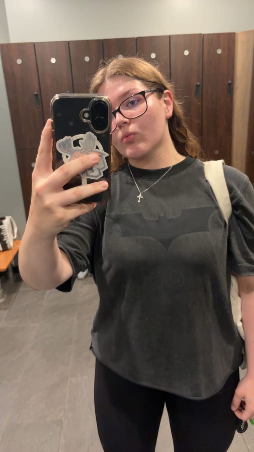 Customer photo review of W4103 Batman Lived-in Tee