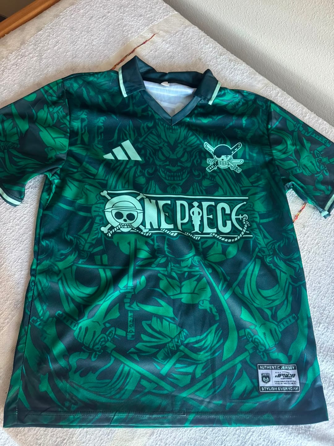 Customer photo review of Camiseta Capitán Levi