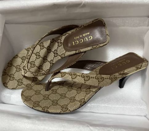 Customer photo review of Gucci 2026 Vittoria Thong Sandals 55mm Canvas Leather 726151