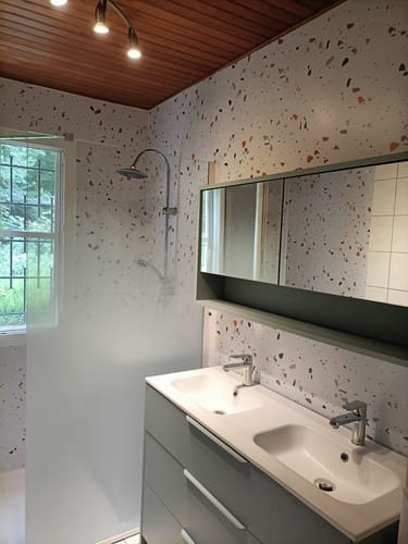 Customer photo review of Panneau Terrazzo Mural PVC 260 x 120 CM - Pour Crédence et Salle de Bain