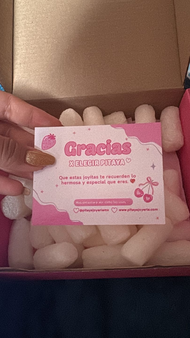 Customer photo review of Bolsita de Regalo Pitaya