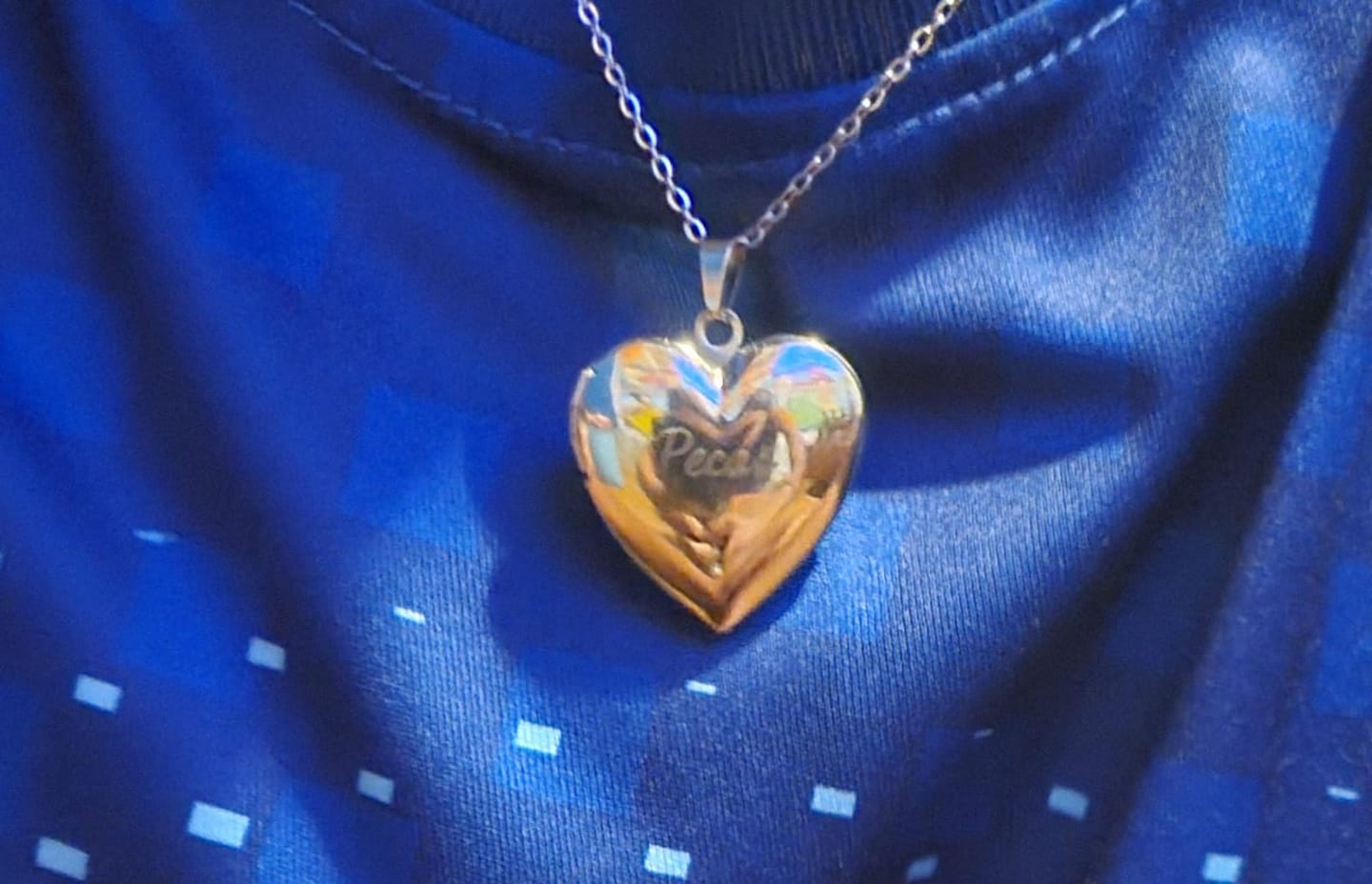 Customer photo review of Relicario Love Personalizado Grabado Láser