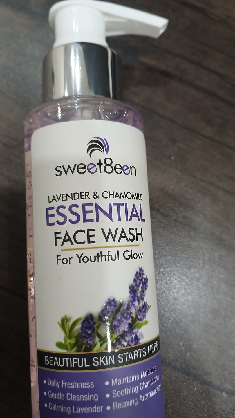 Customer photo review of Daily Essentials Face Wash with Lavender & Chamomile