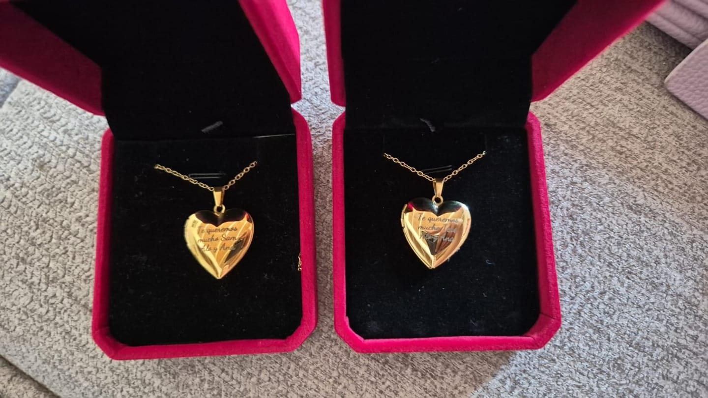Customer photo review of Relicario Love Personalizado Foto a Color