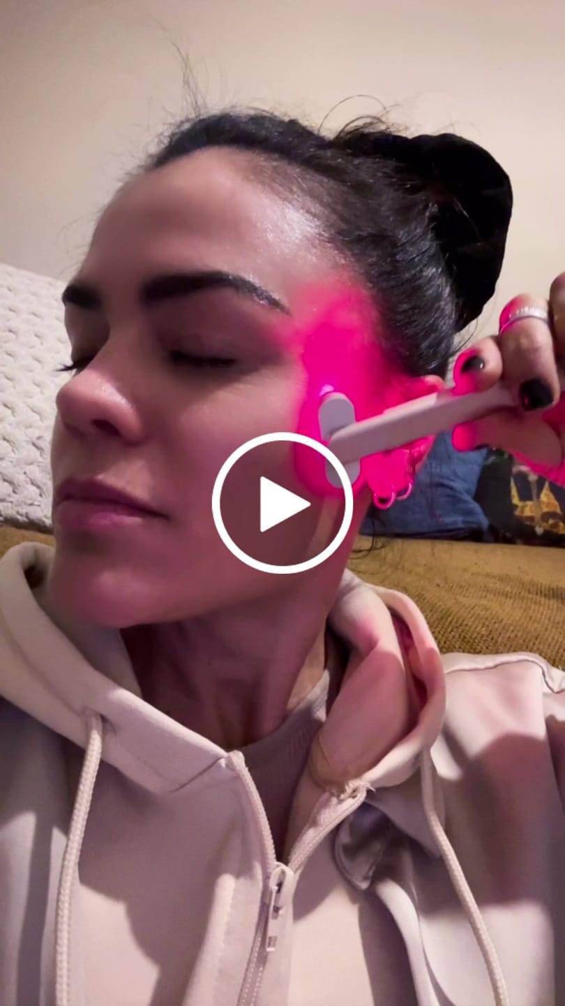 Customer video review of Varita Infinite Glow