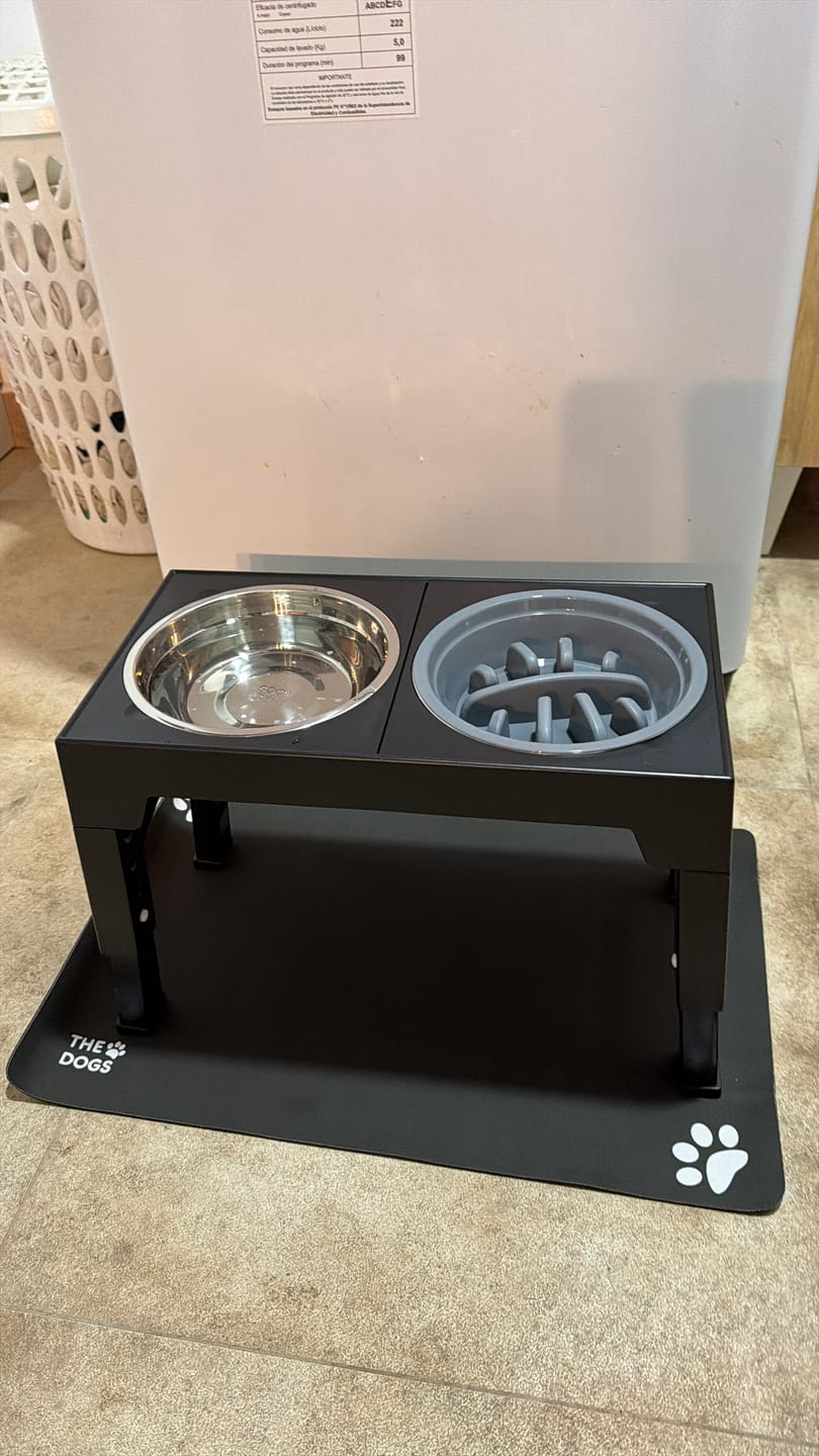 Customer photo review of Comedero Elevado THE DOGS Postura correcta en cada comida