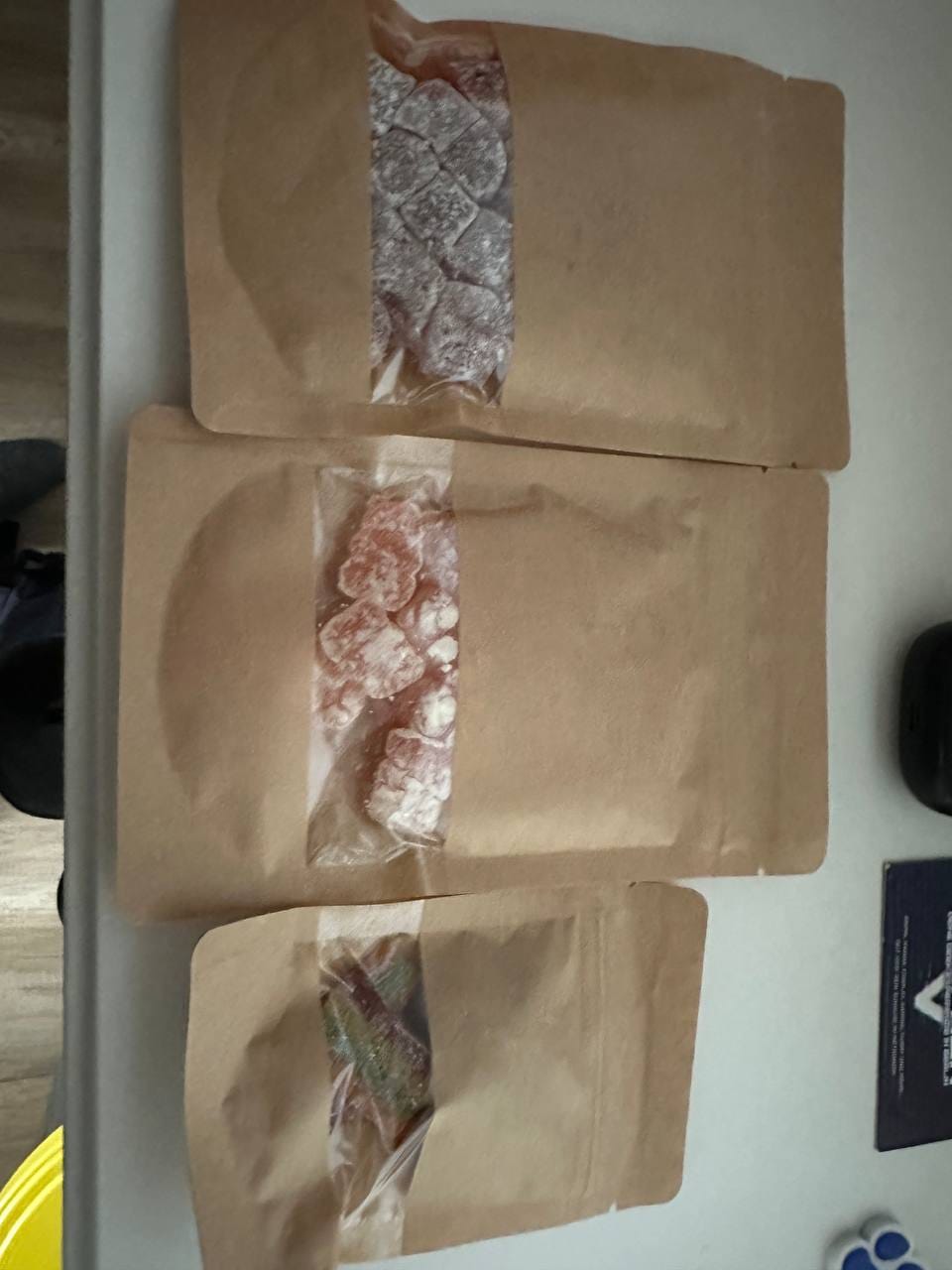 Customer photo review of Sweet & Stoned Bundle – THC Edibles Komplettpaket | 4/20 Limited Edition
