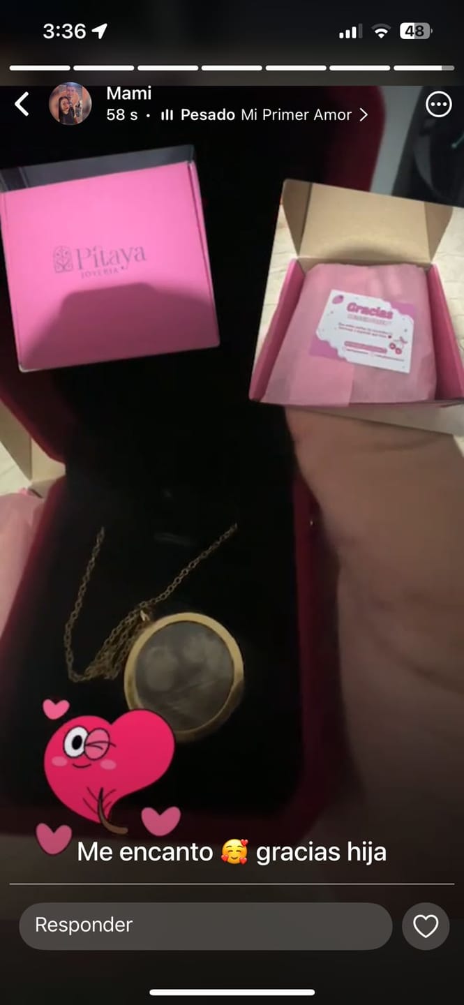 Customer photo review of Cajita de Regalo Red Wine Collar o Pulsera