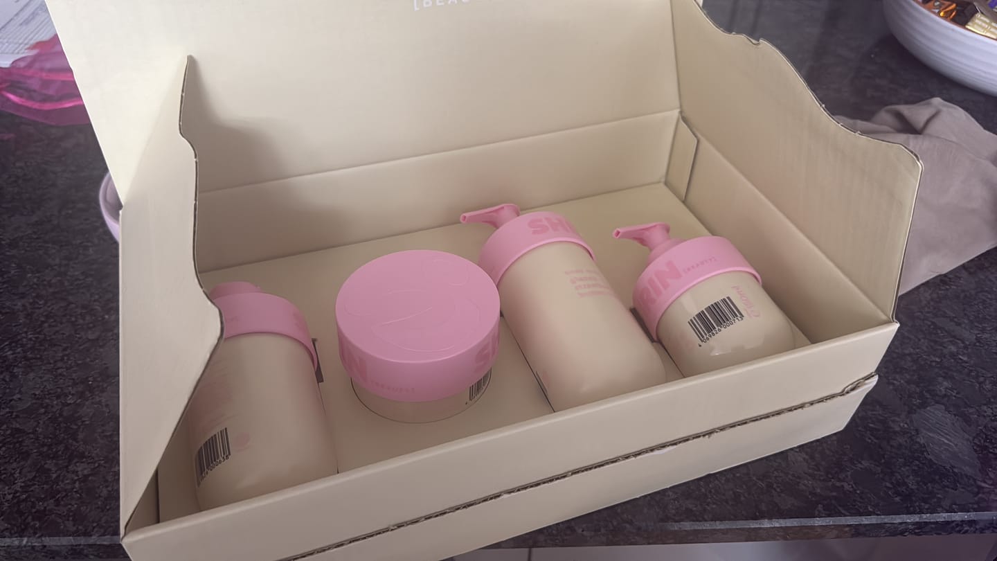 Customer photo review of Glow Girl Milk Set Glazed Strawberry Butter Cream