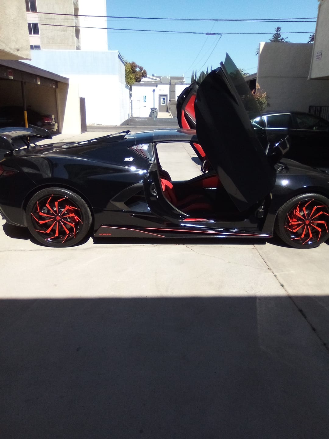 Customer photo review of RV-DC01 CF · GENUINE 2-PIECE CARBON FIBER MULTI-SPOKE FORGED WHEELS