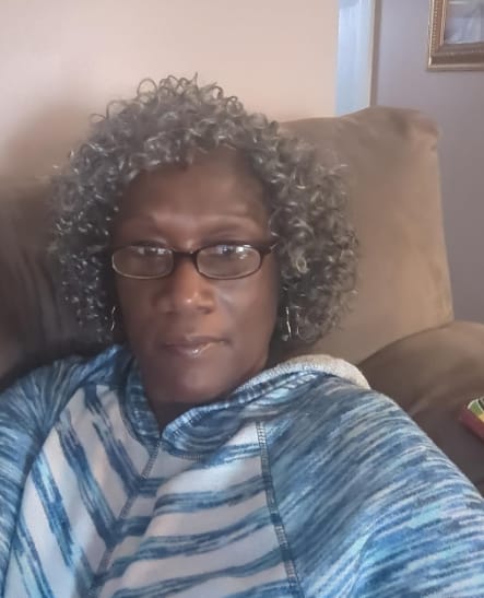 Customer photo review of Luvwin 5x5 Lace Salt And Pepper Short Spiral Curl Wig