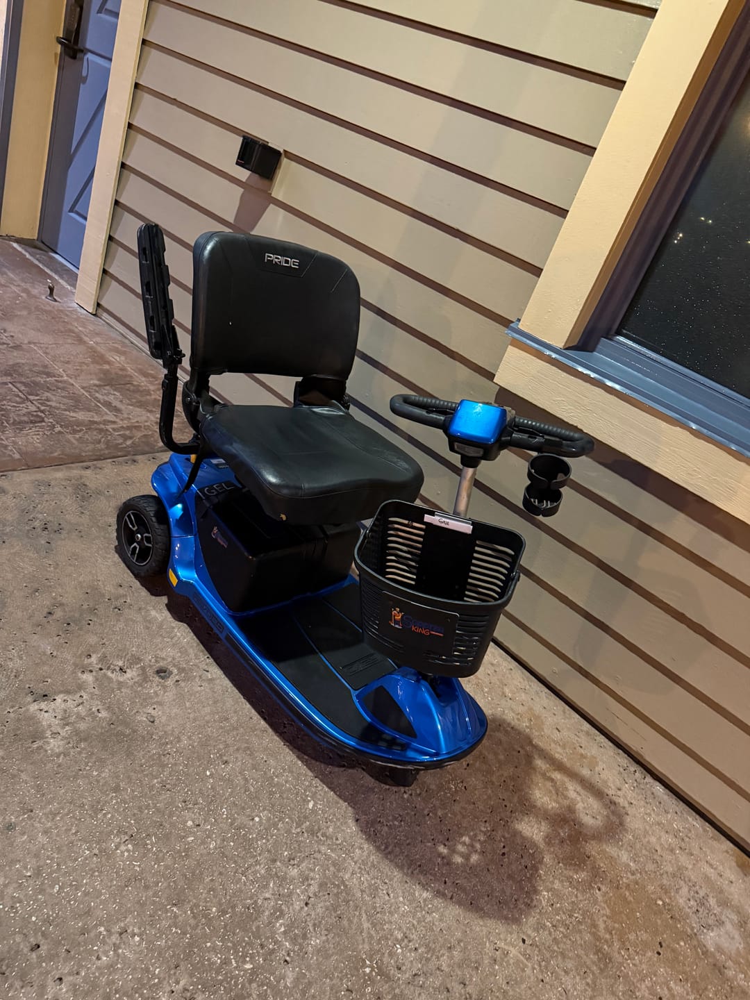 Customer photo review of Multiday Rental 3 Wheel 400 Pound Rated Scooter