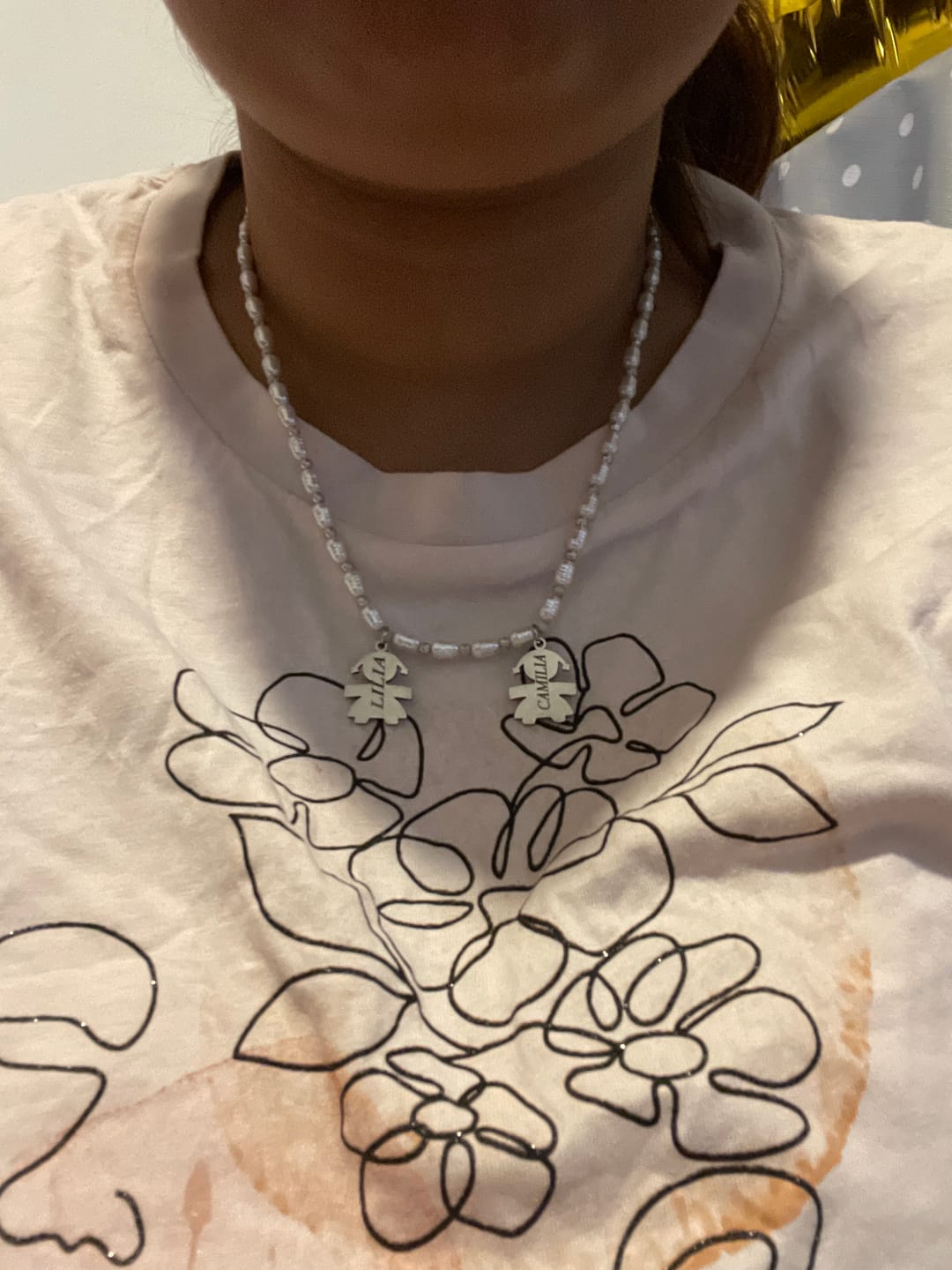 Customer photo review of Girocollo Family In Perle con ciondoli Bimbo Personalizzati