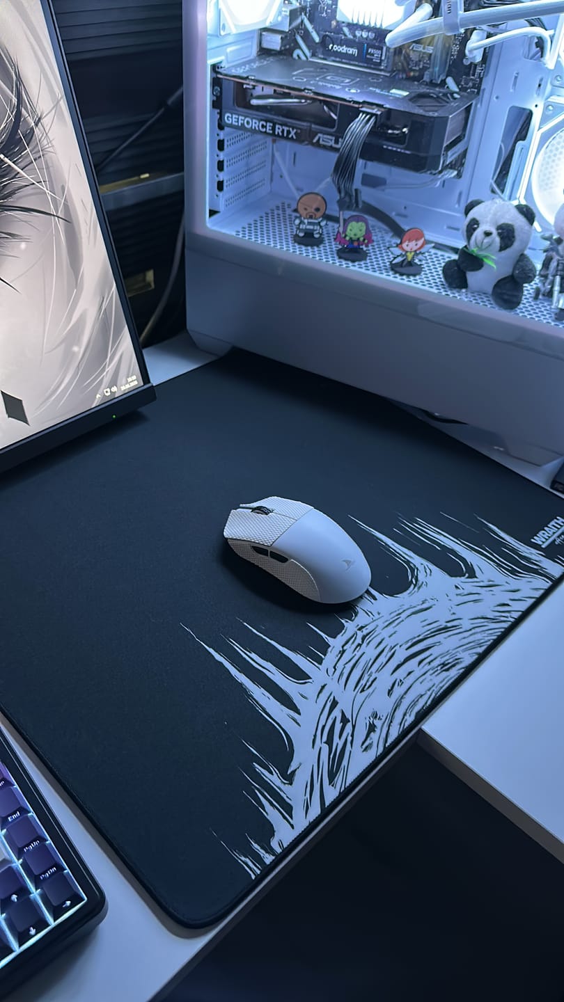 Customer photo review of Darmoshark M3 V2 Wireless Mouse