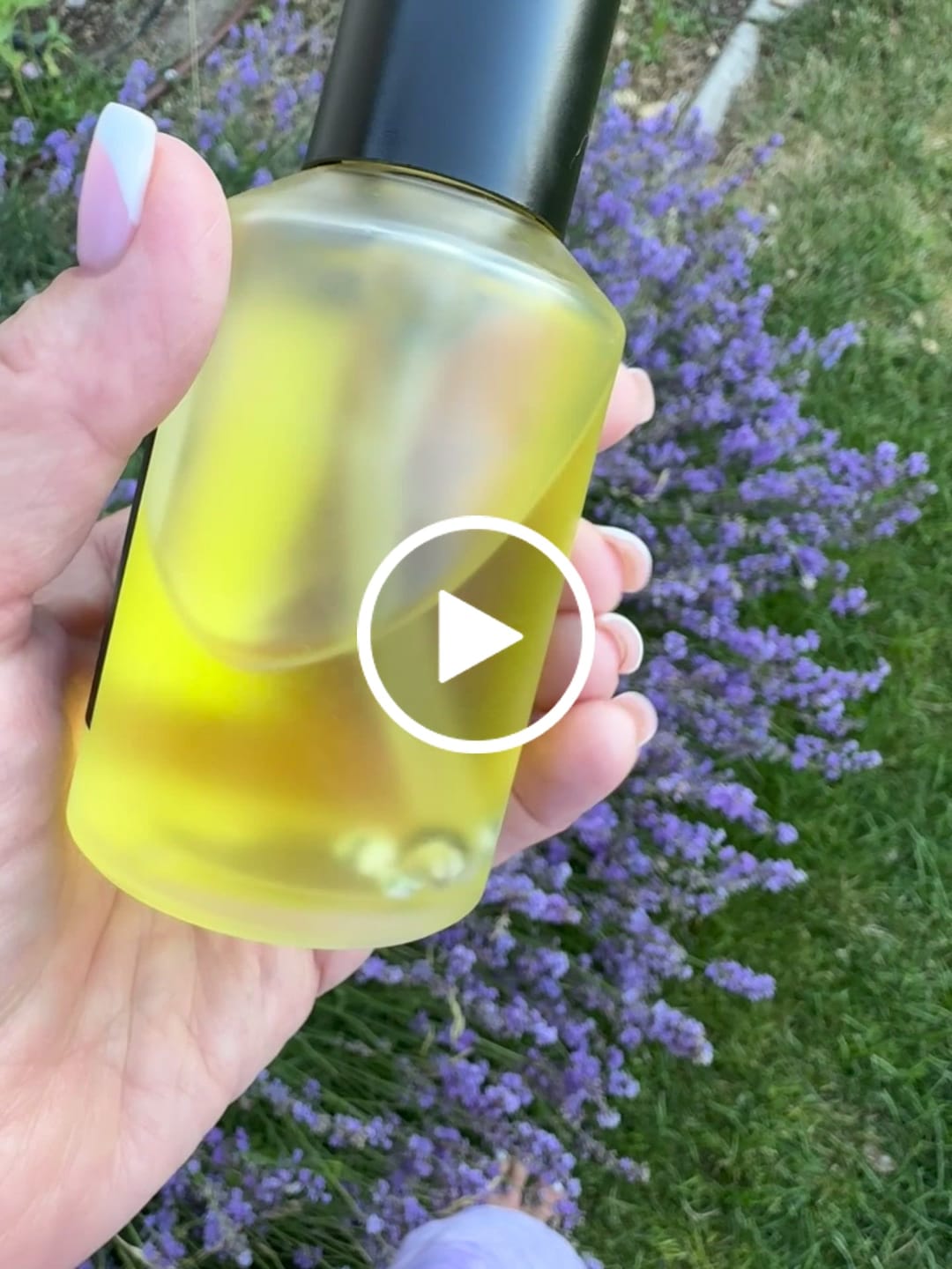 Customer video review of EDEN BODY OIL