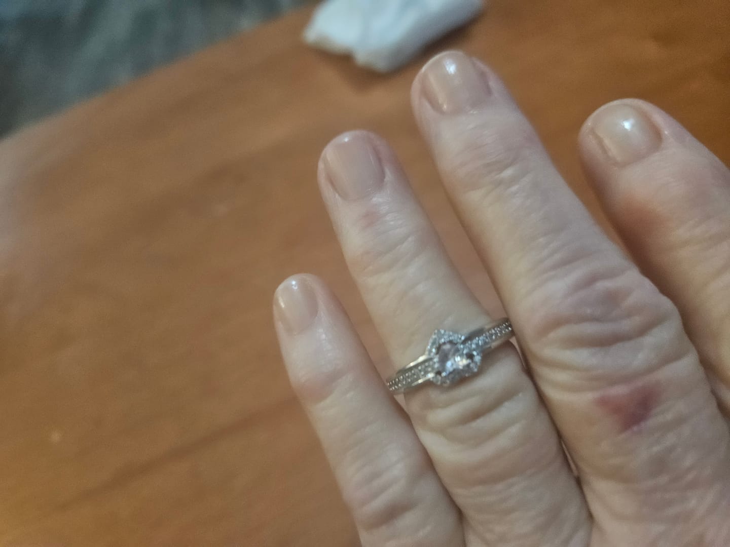Customer photo review of Halo-Set Heart Twisted Shank Diamond Ring (Light Luxury Romantic Confession Style)