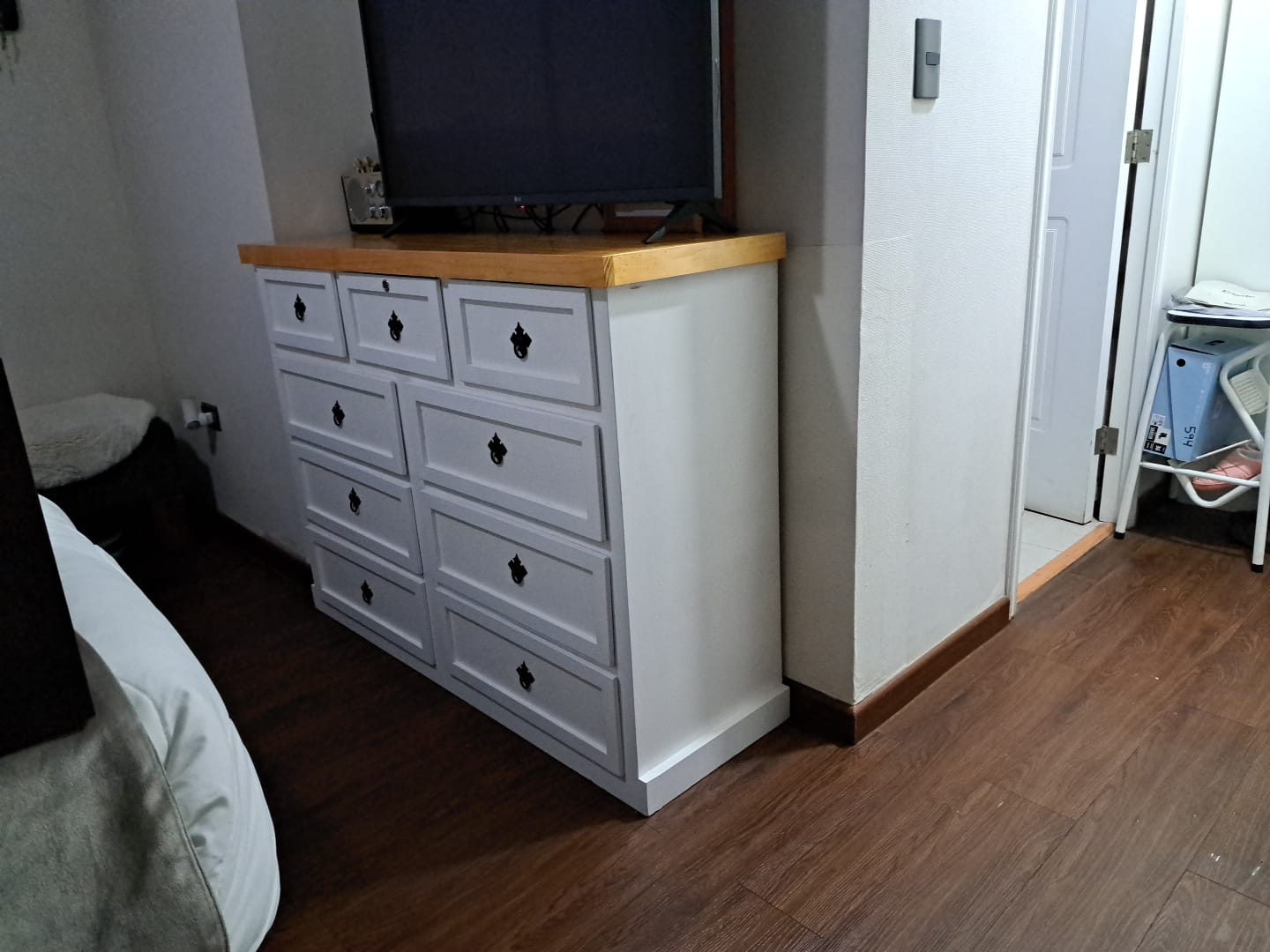 Customer photo review of Comoda de madera 9 cajones modelo Aval Premium